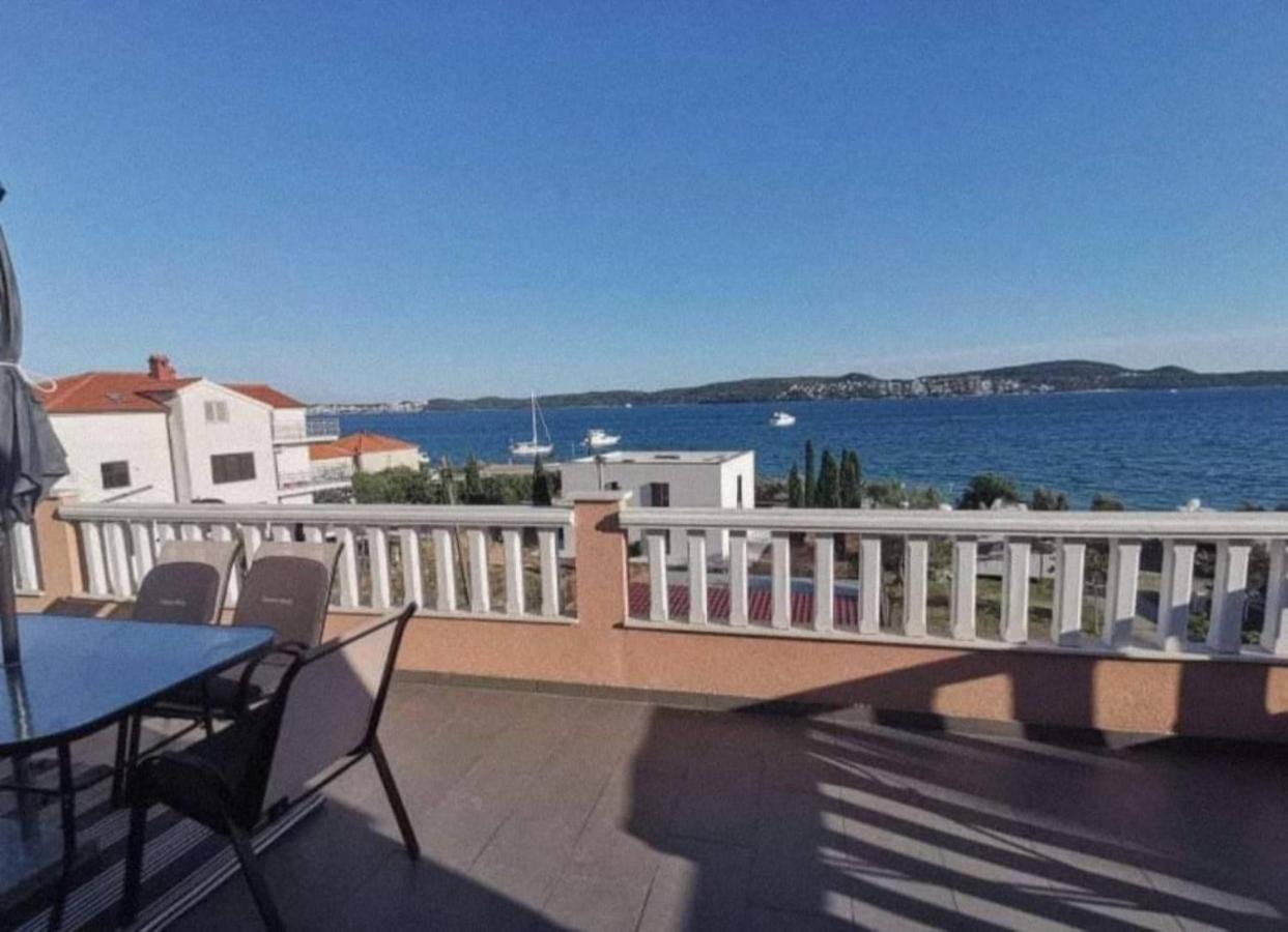 Apartment Lotus Trogir Bagian luar foto