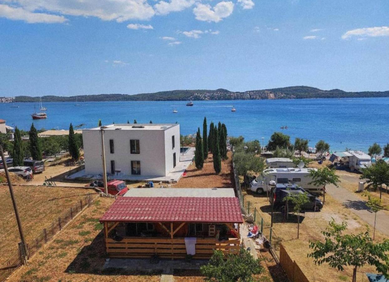 Apartment Lotus Trogir Bagian luar foto