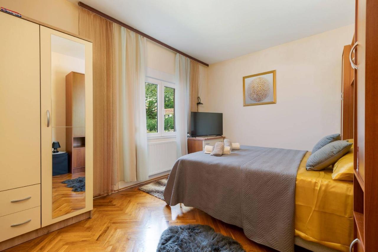 Apartment Lotus Trogir Bagian luar foto