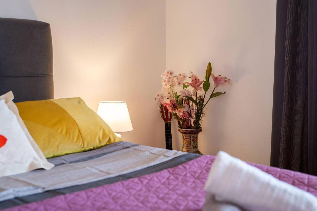 Apartment Lotus Trogir Bagian luar foto