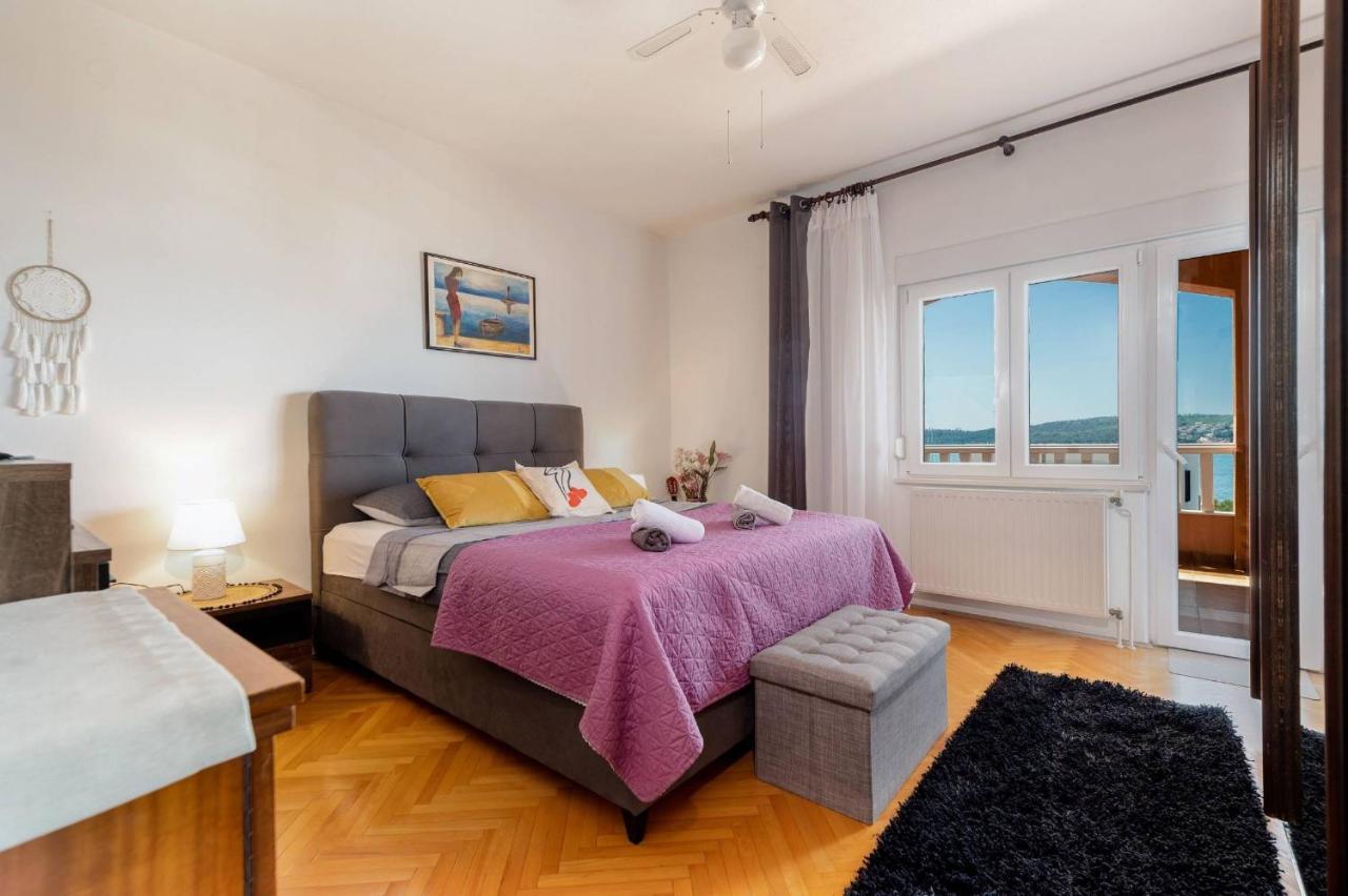 Apartment Lotus Trogir Bagian luar foto