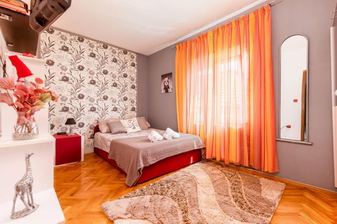 Apartment Lotus Trogir Bagian luar foto