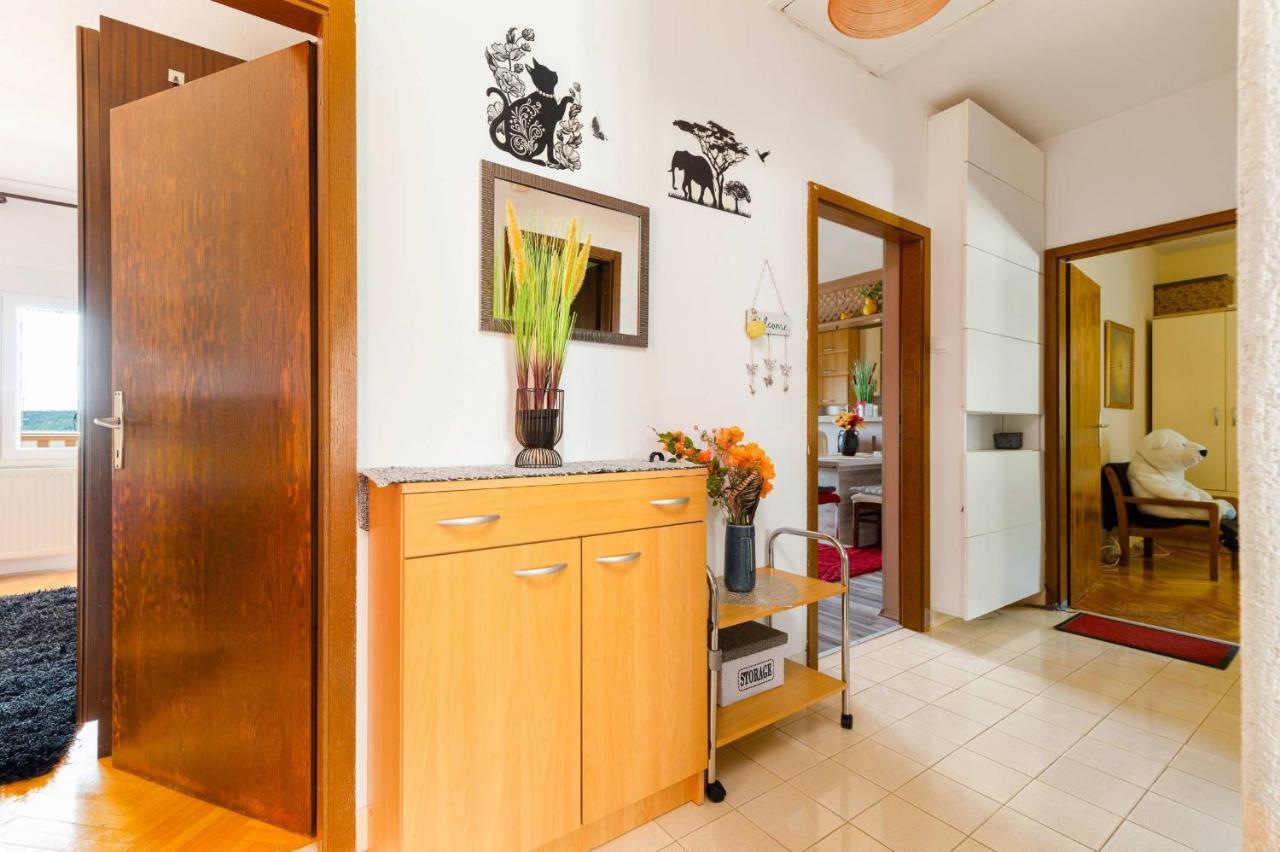 Apartment Lotus Trogir Bagian luar foto